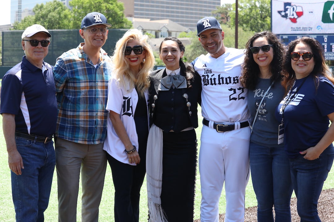 Rice baseball celebrates Vamos Búhos day at Reckling Park Rice News